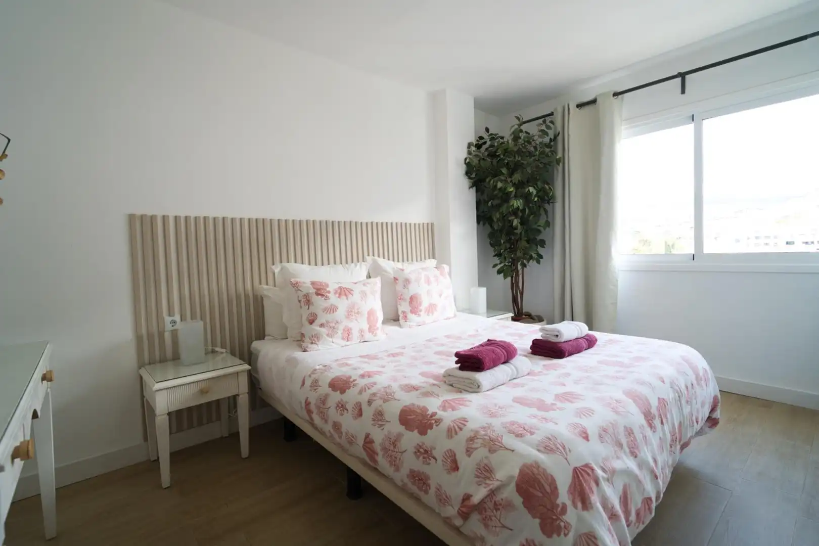 Habitación de Apartamento en venta en Arona con Terraza, Amueblado y Piscina comunitaria