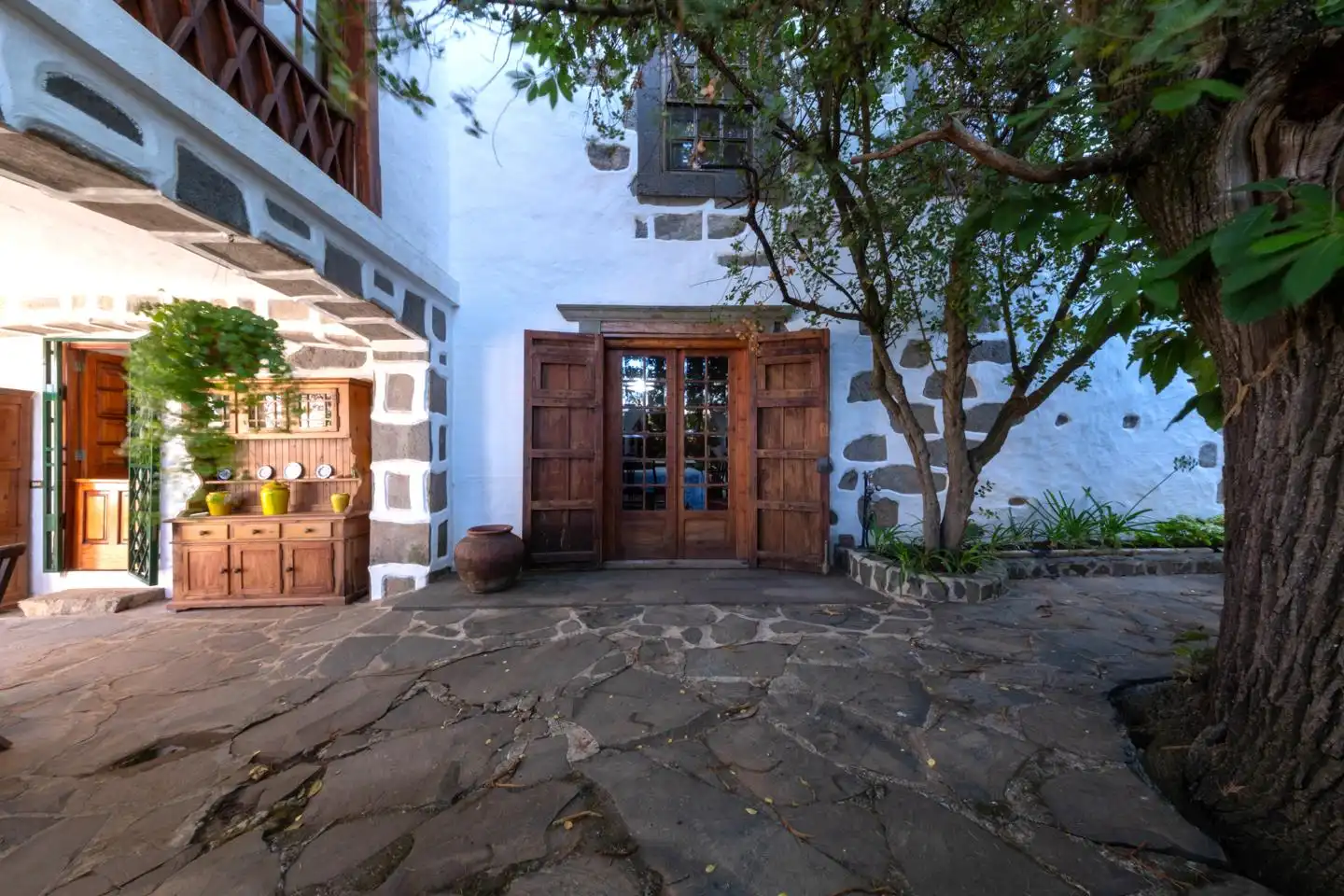 Vista exterior de Casa o xalet en venda en Santa Brígida amb Jardí privat i Terrassa