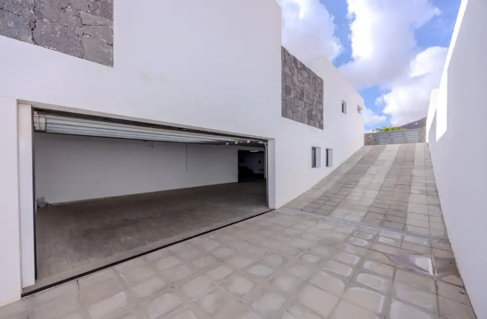 Vista exterior de Casa o xalet en venda en Costa Teguise