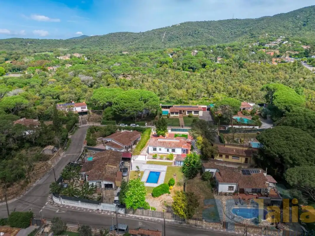 Vista exterior de Casa o xalet en venda en Santa Cristina d'Aro amb Calefacció, Jardí privat i Terrassa