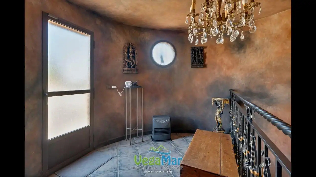 Country homes for sale in Freila