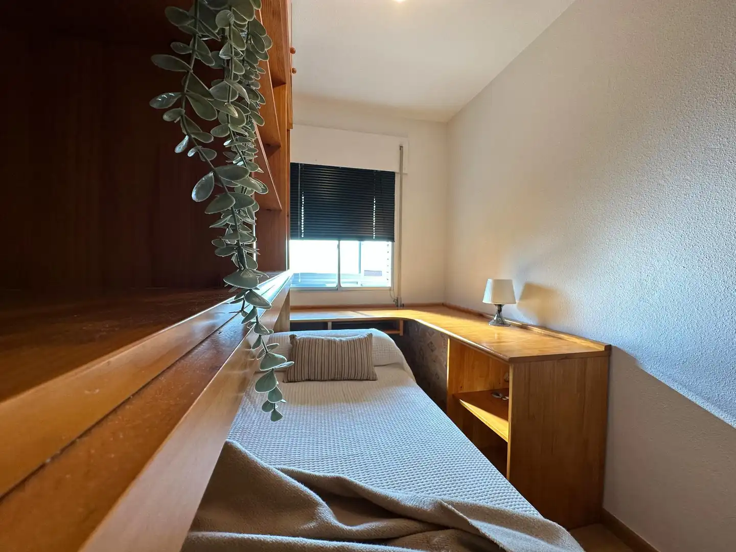 Bedroom of Flat for rent in Madrid  with Air Conditioner, Heating and Private garden