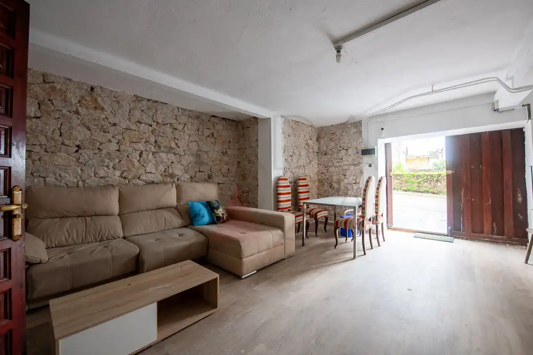 Sala d'estar de Casa o xalet en venda en El Astillero   amb Calefacció i Jardí privat