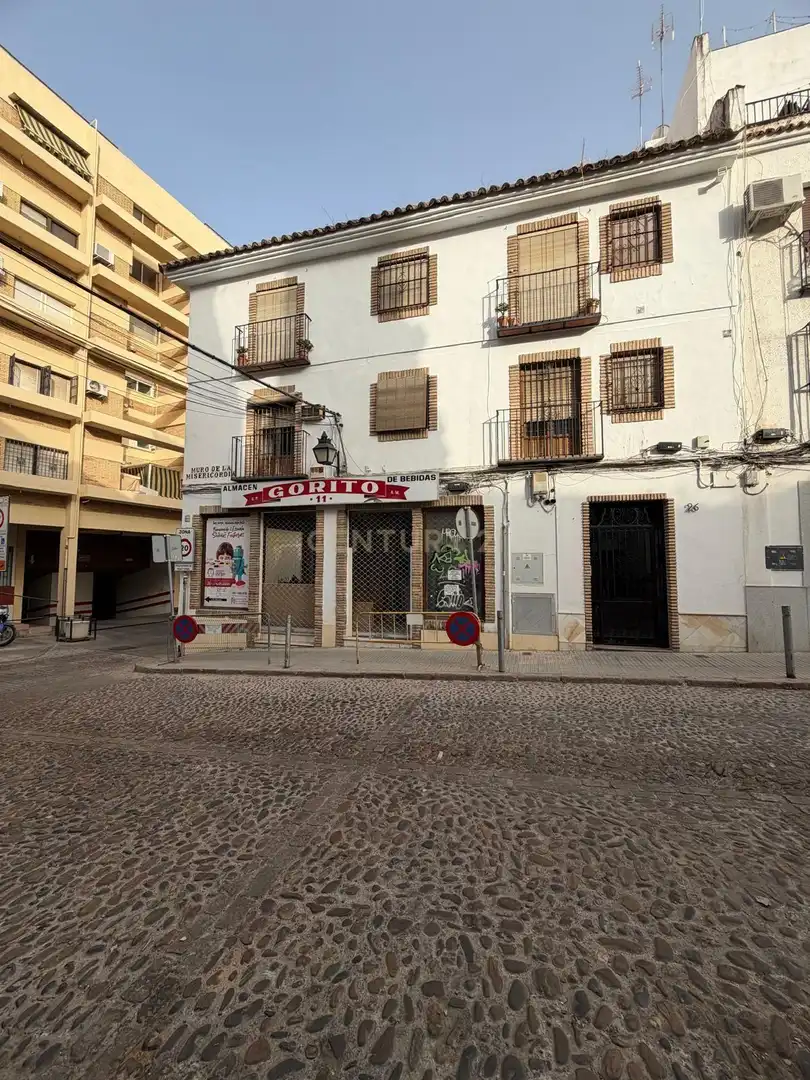 Vista exterior de Piso en venta en Córdoba