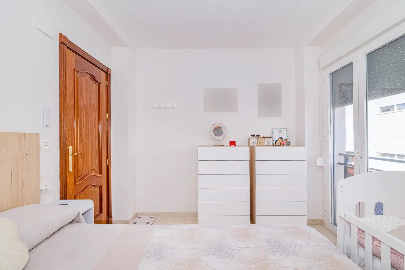 Habitación de Casa adosada en venta en Armilla con Aire acondicionado, Calefacción y Jardín privado