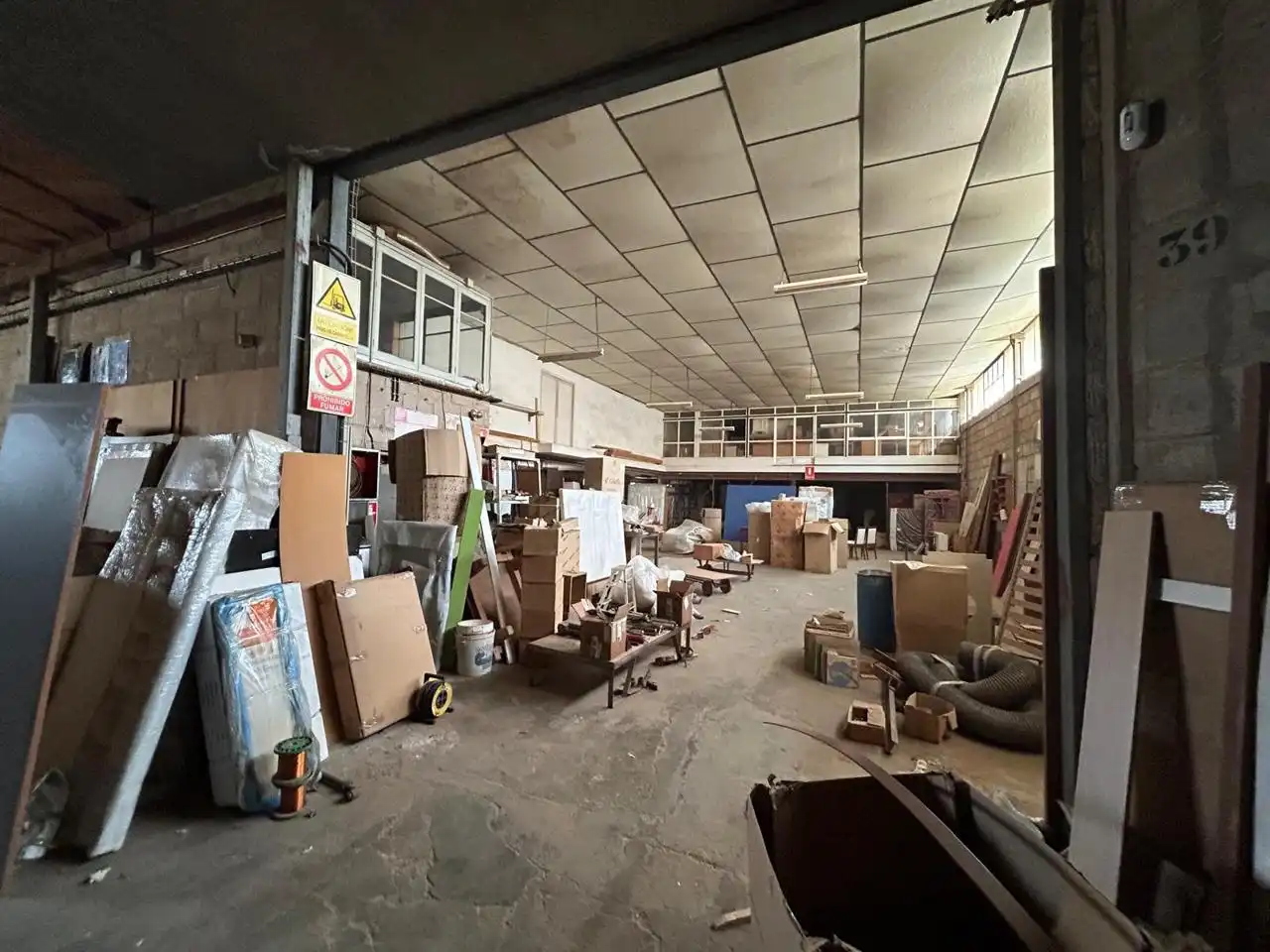 Nave industrial en venta en Dos Hermanas
