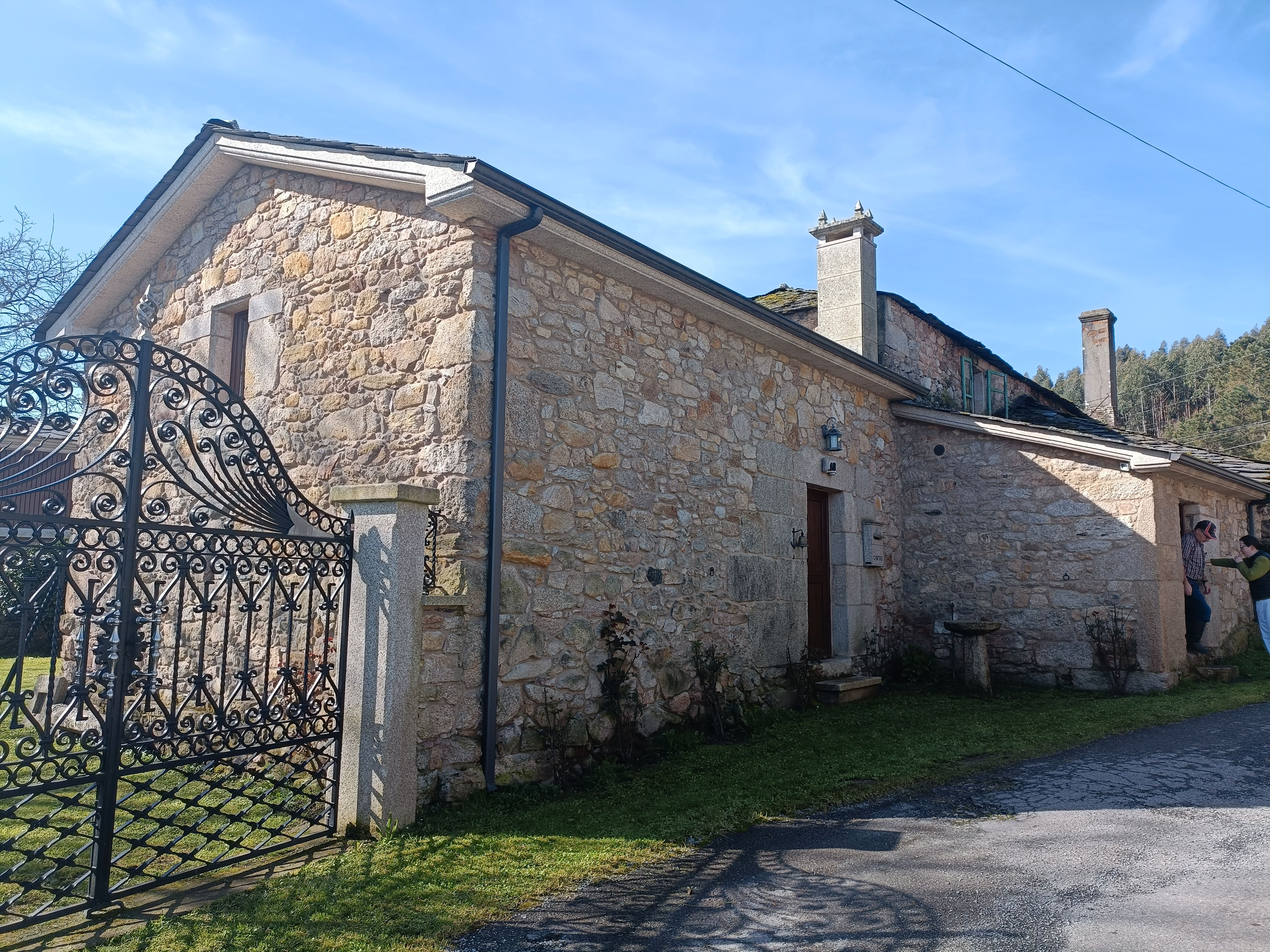 Exterior view of House or chalet for sale in Irixoa  with Private garden and Storage room