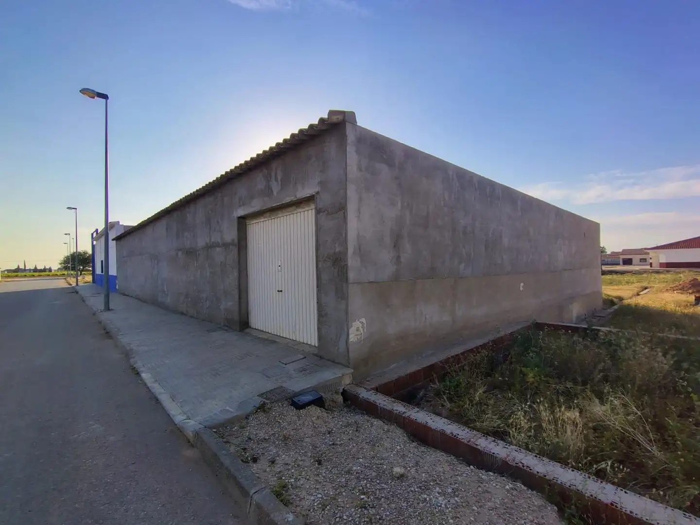 Vista exterior de Casa o xalet en venda en Arenales de San Gregorio amb Terrassa i Piscina