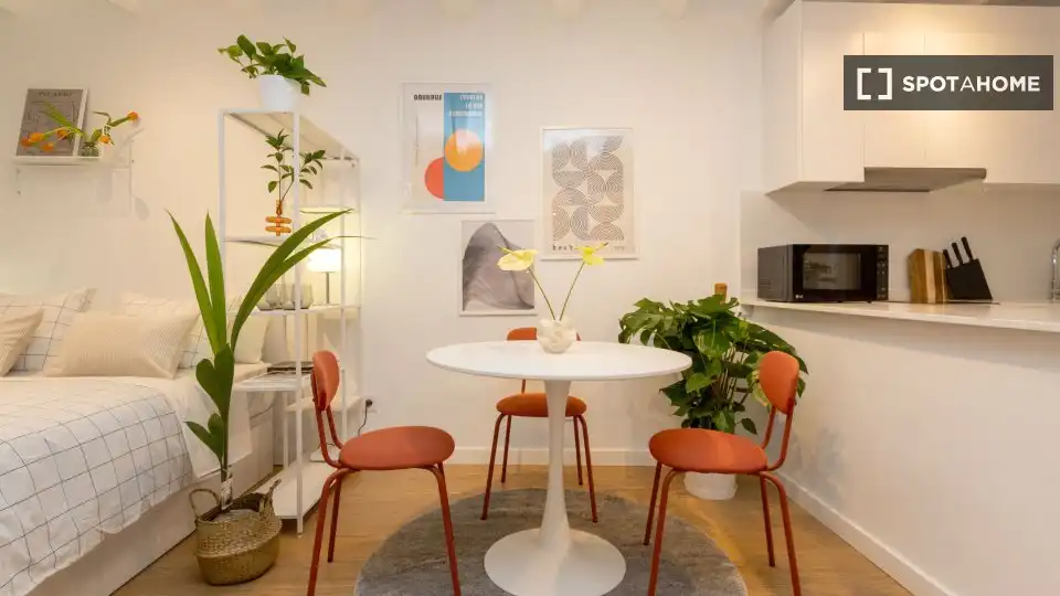 Flat with terrace to rent in Ciutat Vella, imagen 8