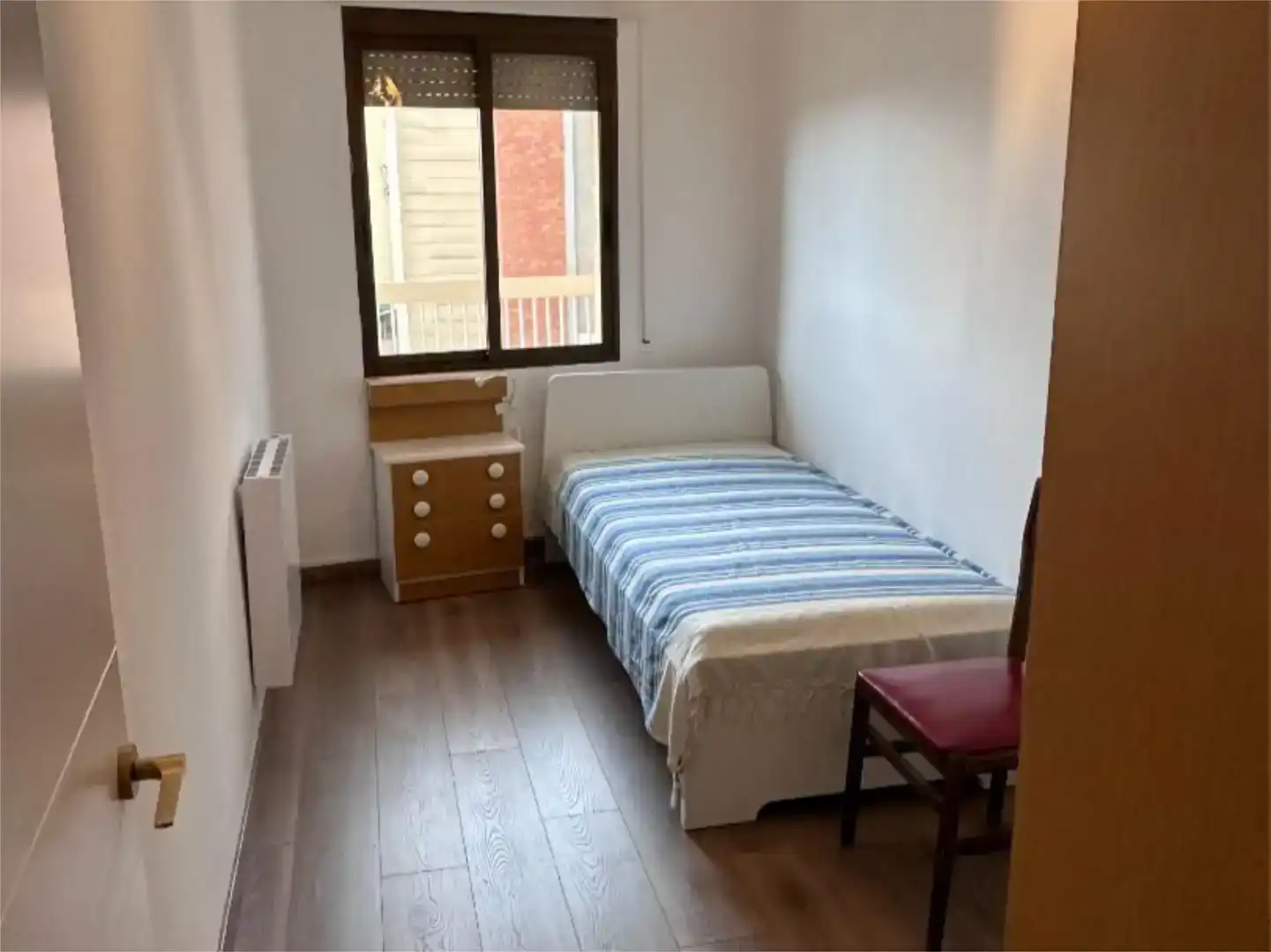 Schlafzimmer von Wohnung zur Miete in Barcelona mit Parkett, Möbliert und Balkon