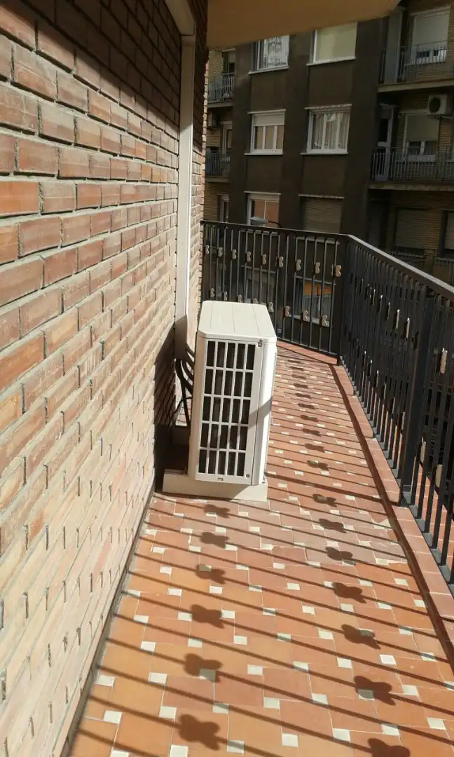 Balcony of Flat for rent in Zaragoza  with Heating, Furnished and Oven