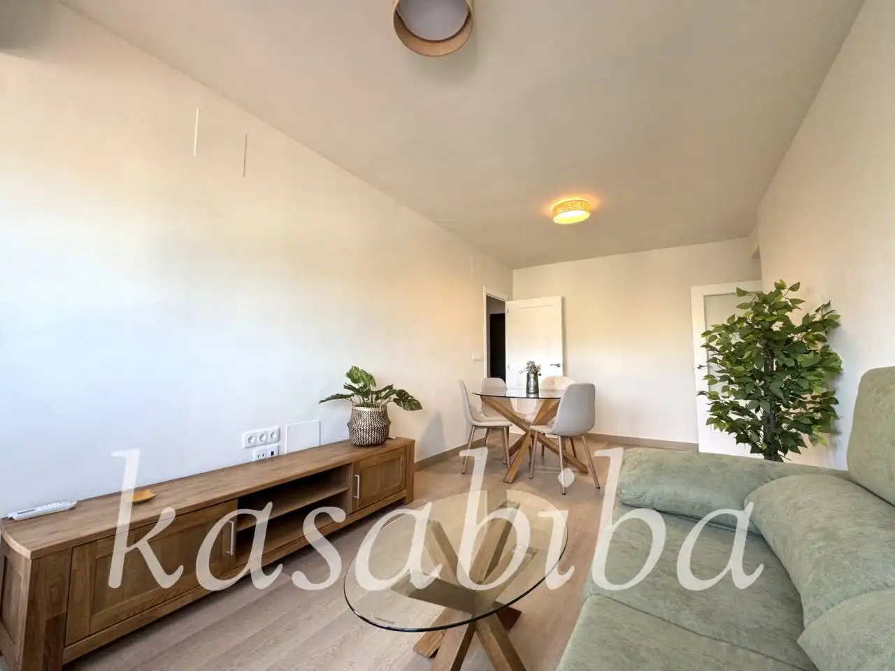 Sala d'estar de Pis de lloguer en Valencia amb Aire condicionat, Parquet i Terrassa