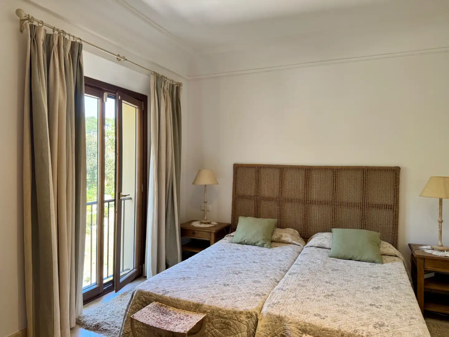 Bedroom of Flat for sale in Sotogrande  with Air Conditioner, Heating and Private garden