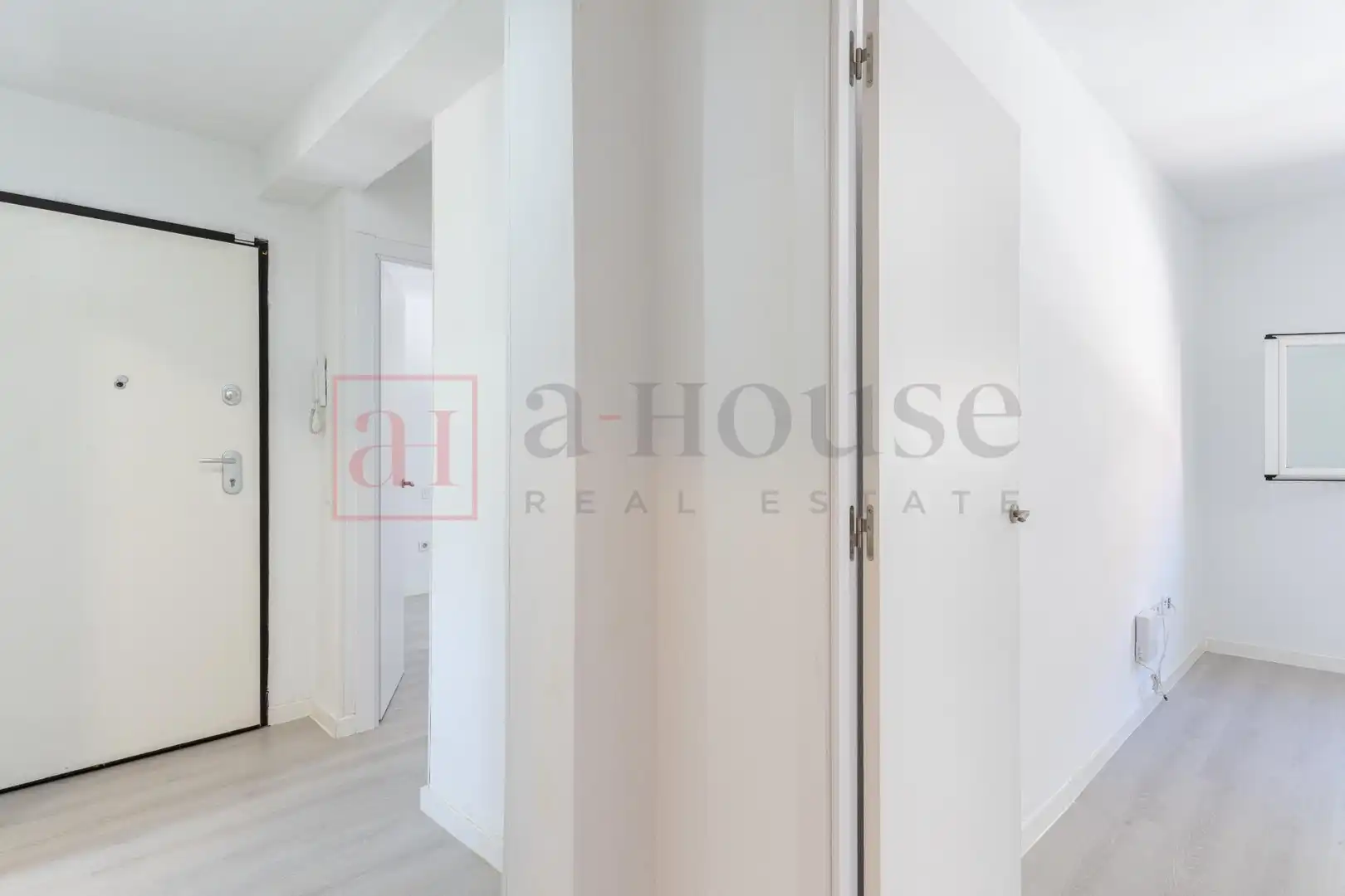 Piso en venta en Madrid con Calefacción y Parquet