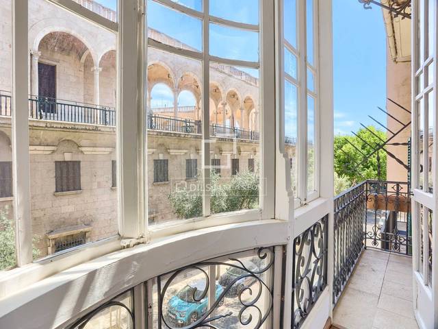 Piso en Venta en La Llotja - Born