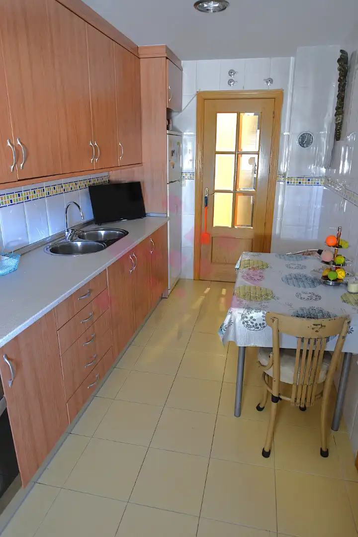 Kitchen of Flat for sale in Carrión de Calatrava  with Air Conditioner, Heating and Furnished