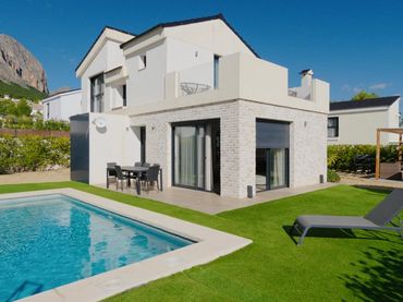 Chalet con piscina en venta en Balcón de Ponoig - Polop Paradis - Polop Hills