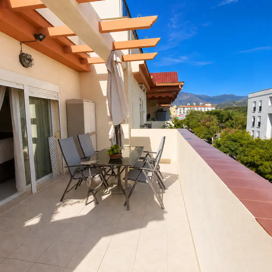 Ático con piscina en venta en Estepona Pueblo, imagen 2