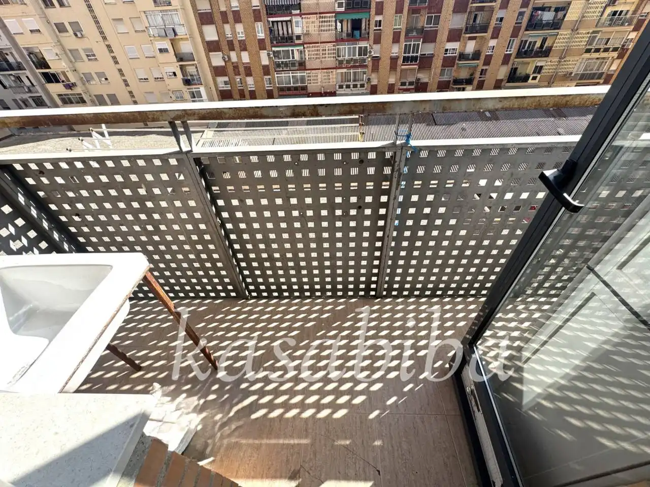 Appartamento con terrazza in affitto a Calle Campoamor, imagen 10