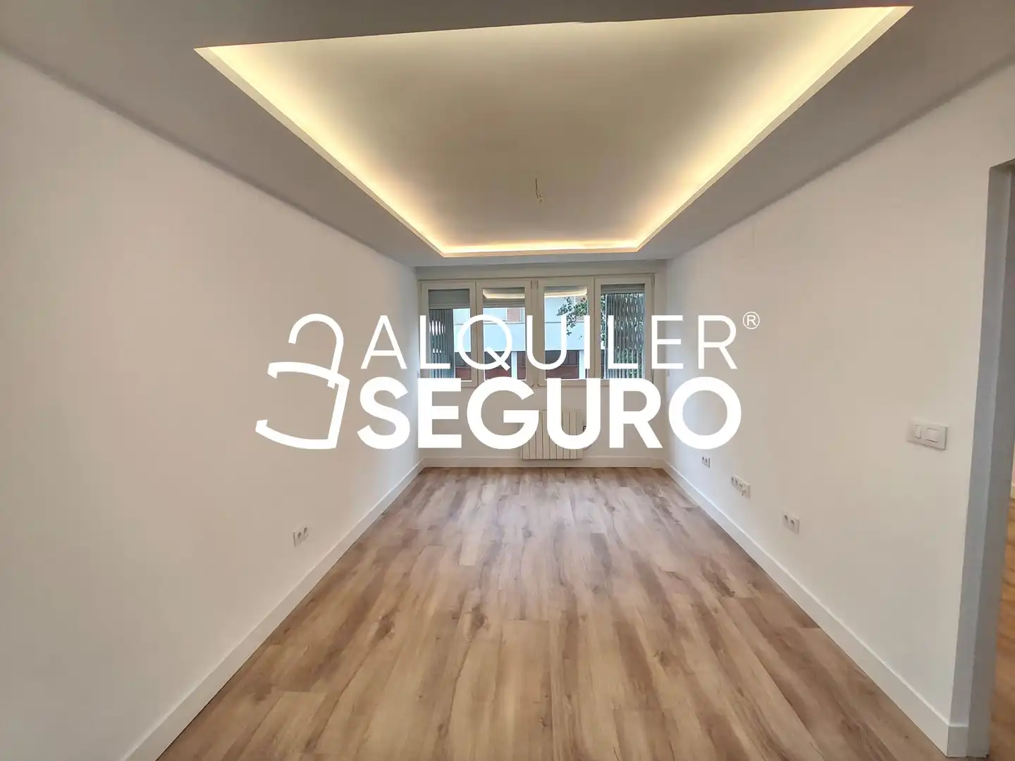 Sala de estar de Piso de alquiler en Fuencarral - El Pardo