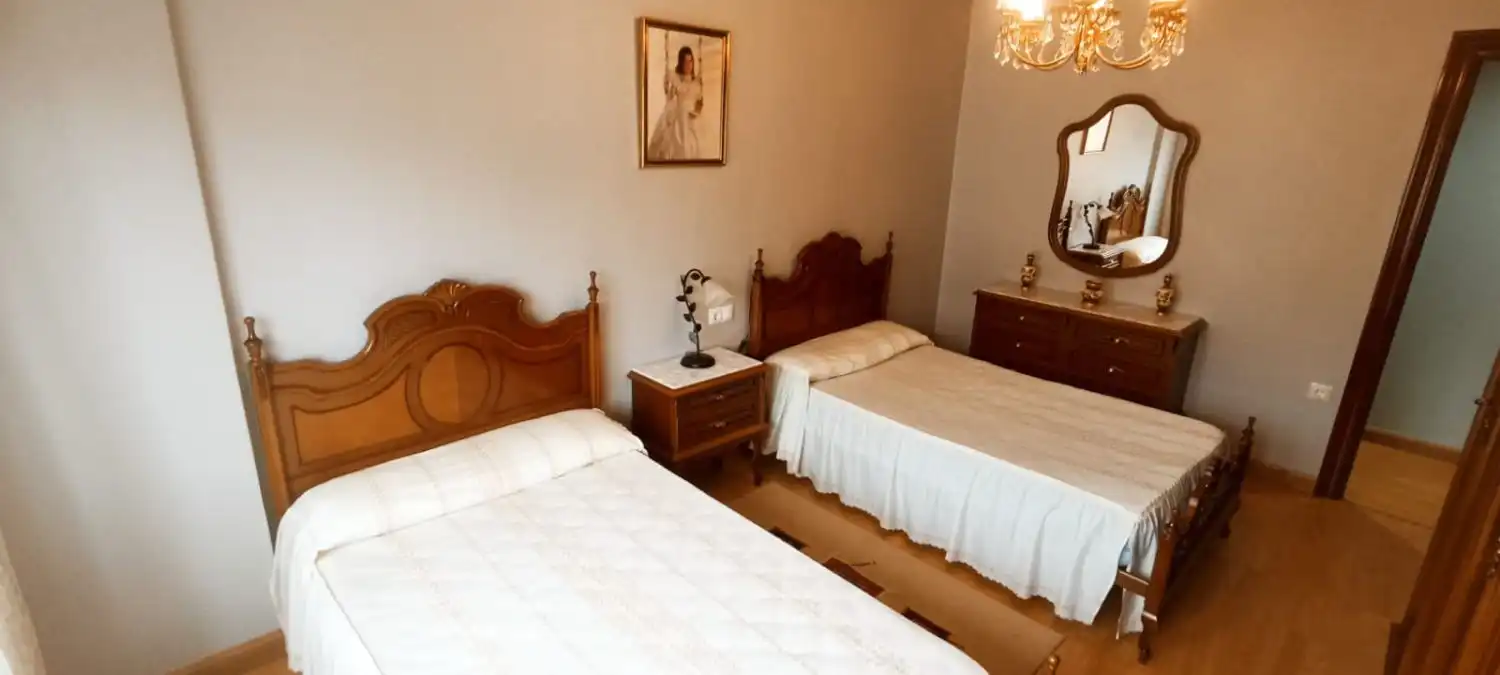 Habitación de Piso en venta en Gijón  con Calefacción