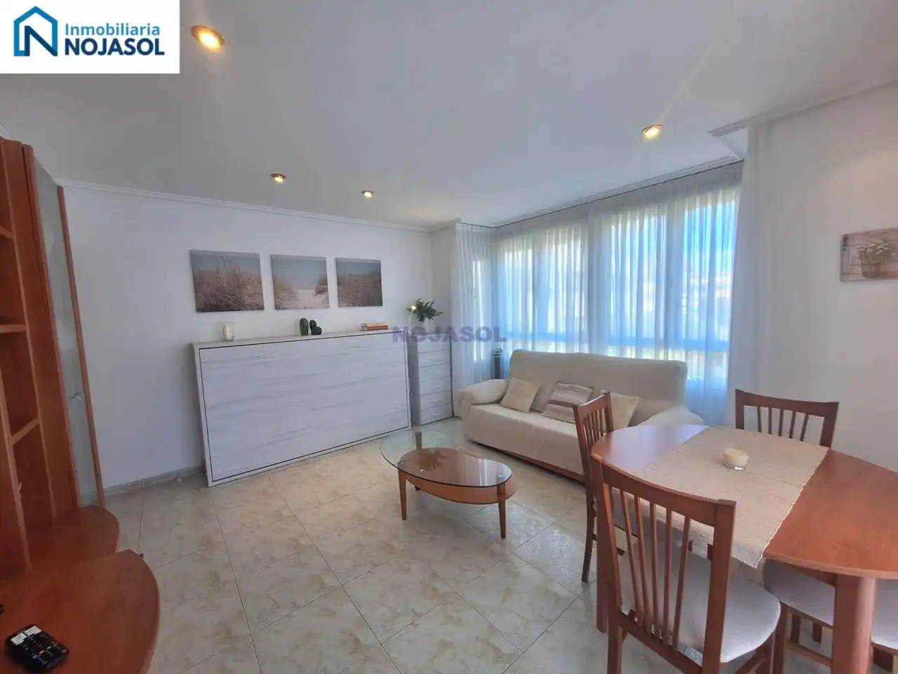 Sala de estar de Apartamento de alquiler en Noja con Calefacción, Terraza y Amueblado
