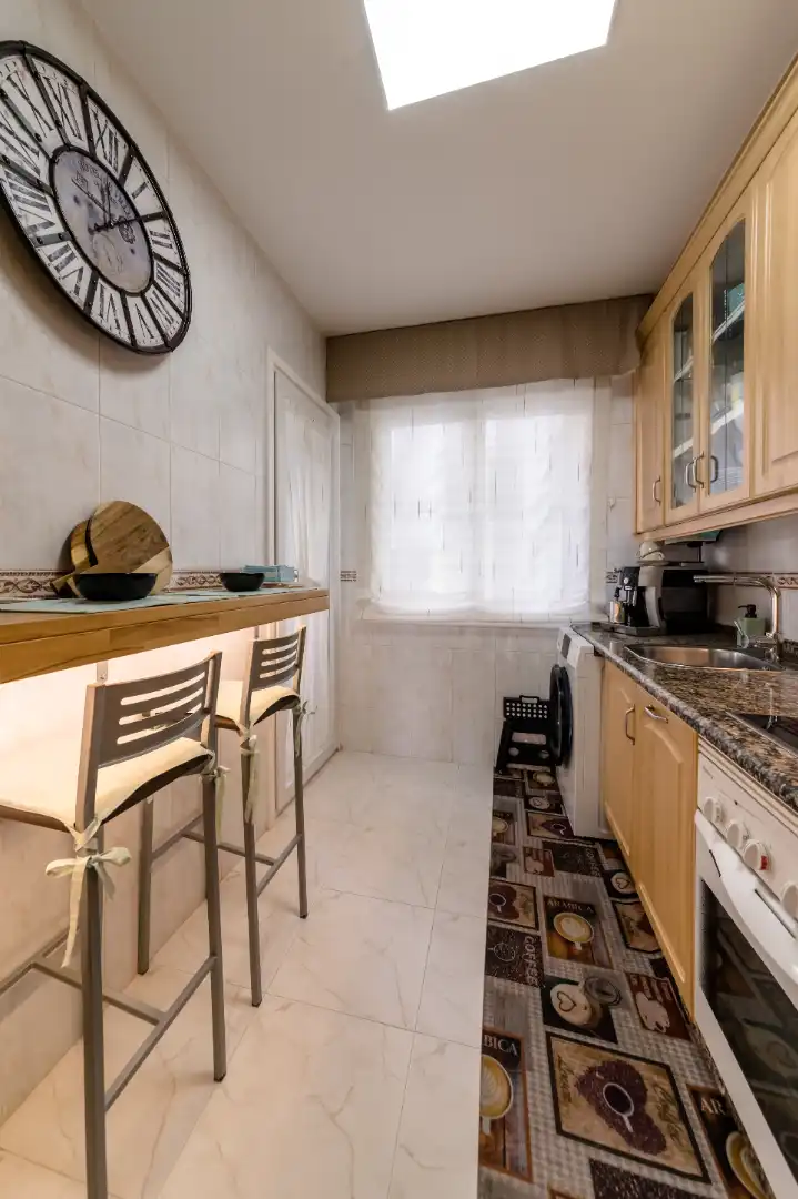 Cocina de Piso en venta en Oleiros con Calefacción, Parquet y Horno