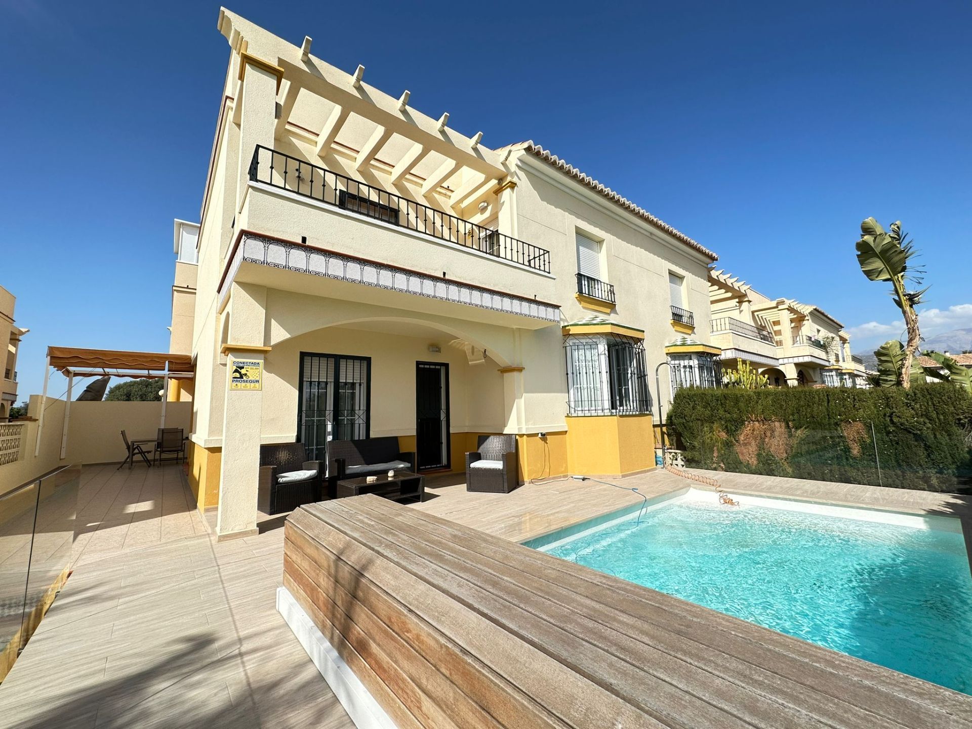 Exterior view of House or chalet for sale in Vélez-Málaga  with Air Conditioner, Heating and Private garden