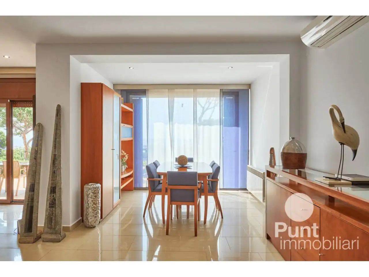 Menjador de Casa o xalet en venda en Premià de Dalt amb Aire condicionat, Calefacció i Jardí privat