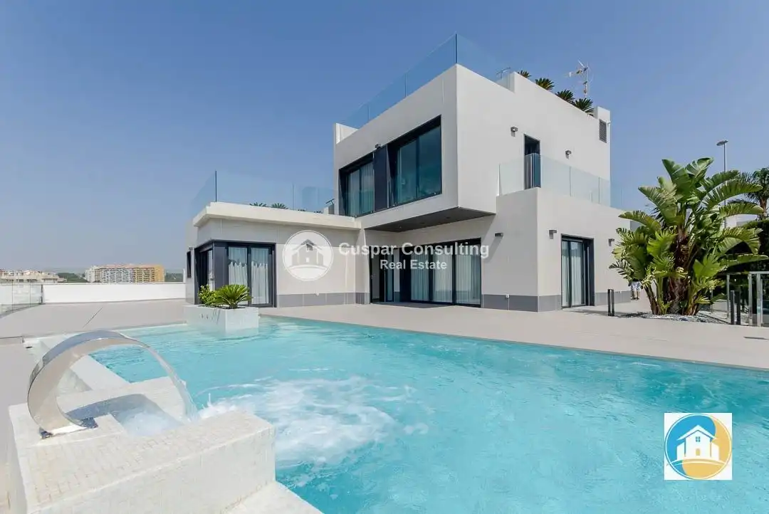 Villa avec piscine à vendre à Orihuela Costa
