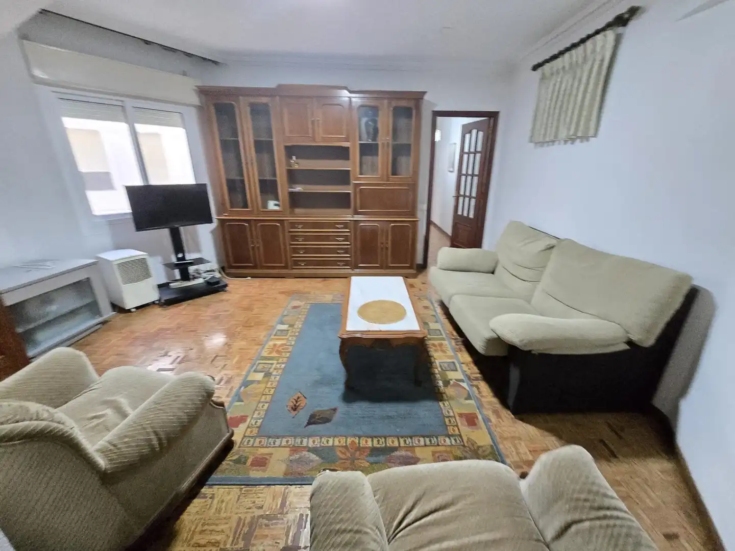 Living room of Flat for rent in Vigo   with Heating, Parquet flooring and Furnished