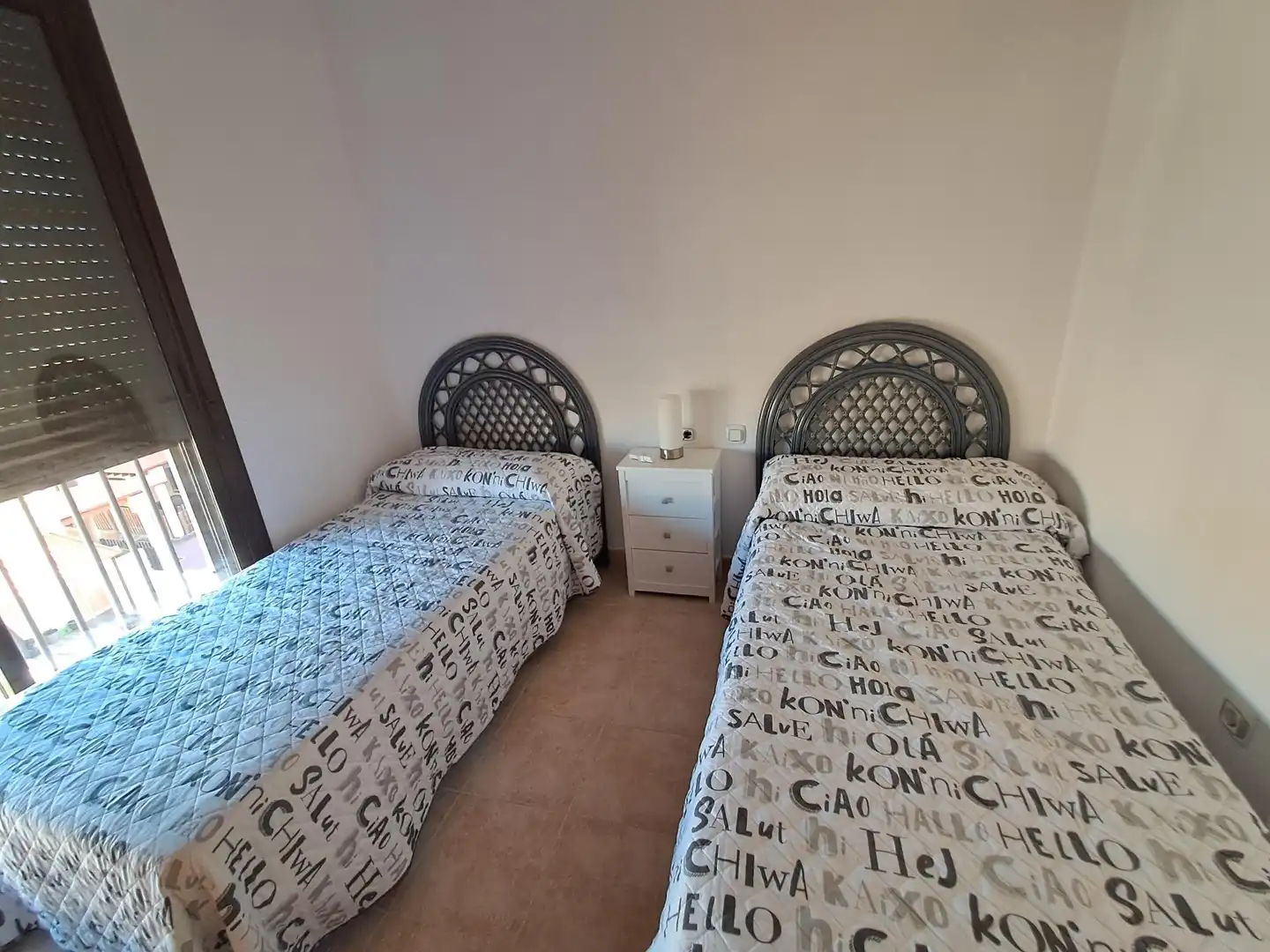 Schlafzimmer von Dachboden zum Verkauf in Águilas mit Klimaanlage, Heizung und Privatgarten