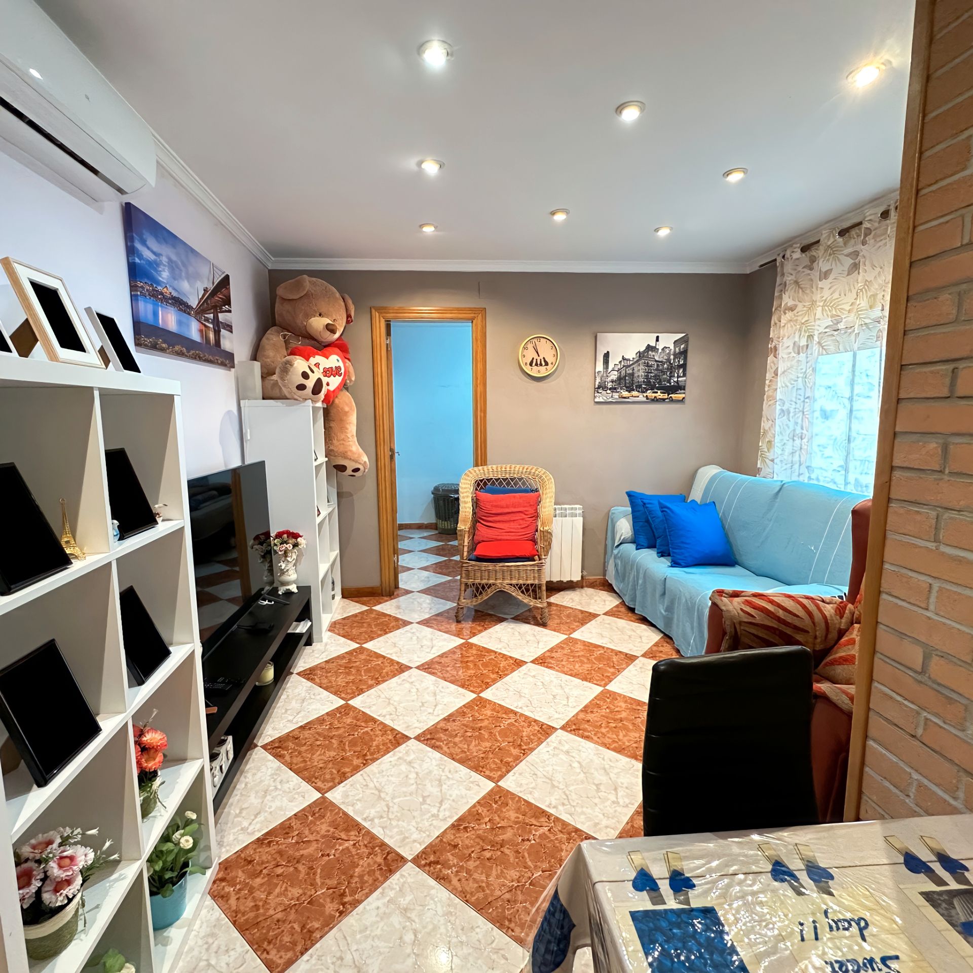 Sala d'estar de Pis en venda en Santa Coloma de Gramenet amb Aire condicionat