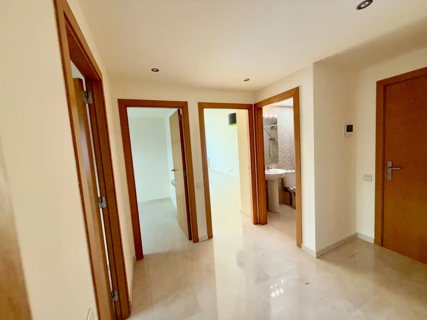 Flat for rent in  Barcelona Capital  with Air Conditioner, Terrace and Balcony