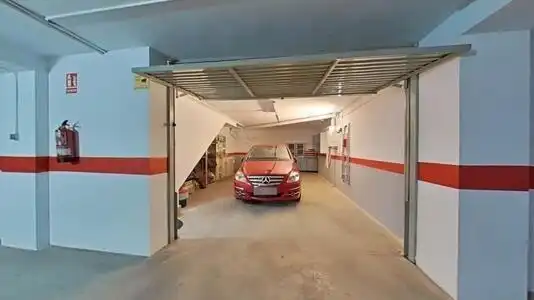 Parking de Casa o chalet en venta en Santa Perpètua de Mogoda con Aire acondicionado, Calefacción y Jardín privado