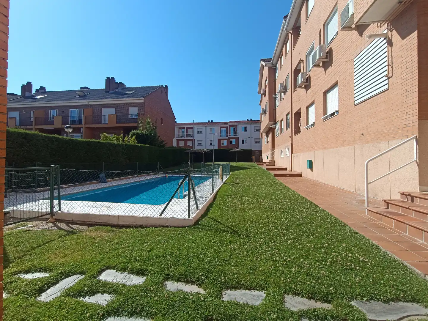 Piscina de Piso de alquiler en Villanueva del Pardillo con Aire acondicionado, Calefacción y Parquet
