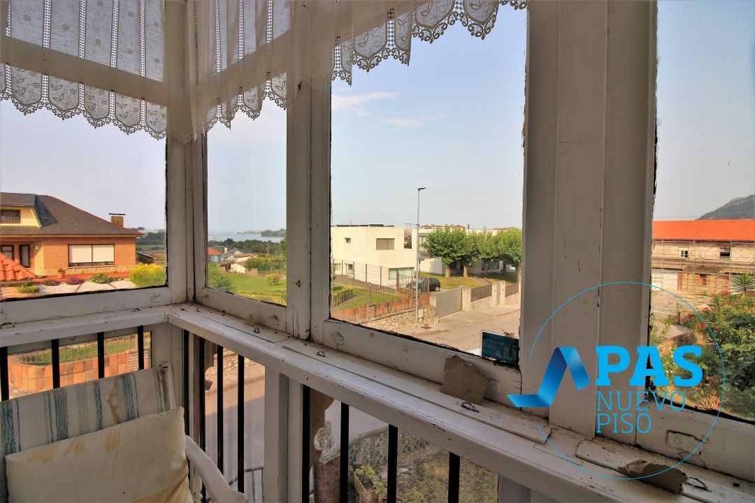 Terrassa de Casa o xalet en venda en El Astillero   amb Calefacció, Jardí privat i Traster