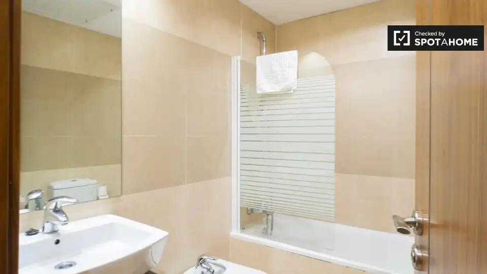 Flat for rent in Adelfas
