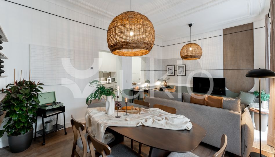 Apartamento de alquiler en Calle de Los Caños del Peral, Palacio - Imagen 2