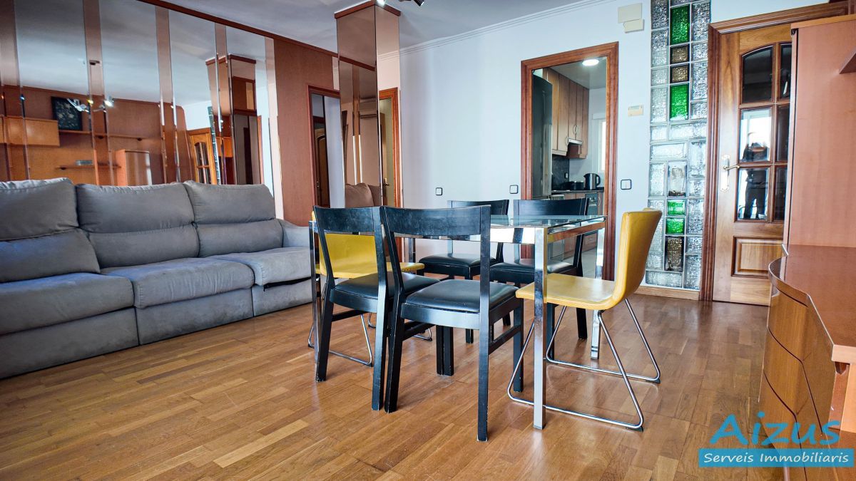 Dining room of Flat for sale in Cerdanyola del Vallès  with Air Conditioner, Heating and Parquet flooring