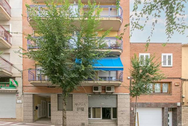 Local comercial en Venta en de Josep Anselm Clavé en Olesa de Montserrat