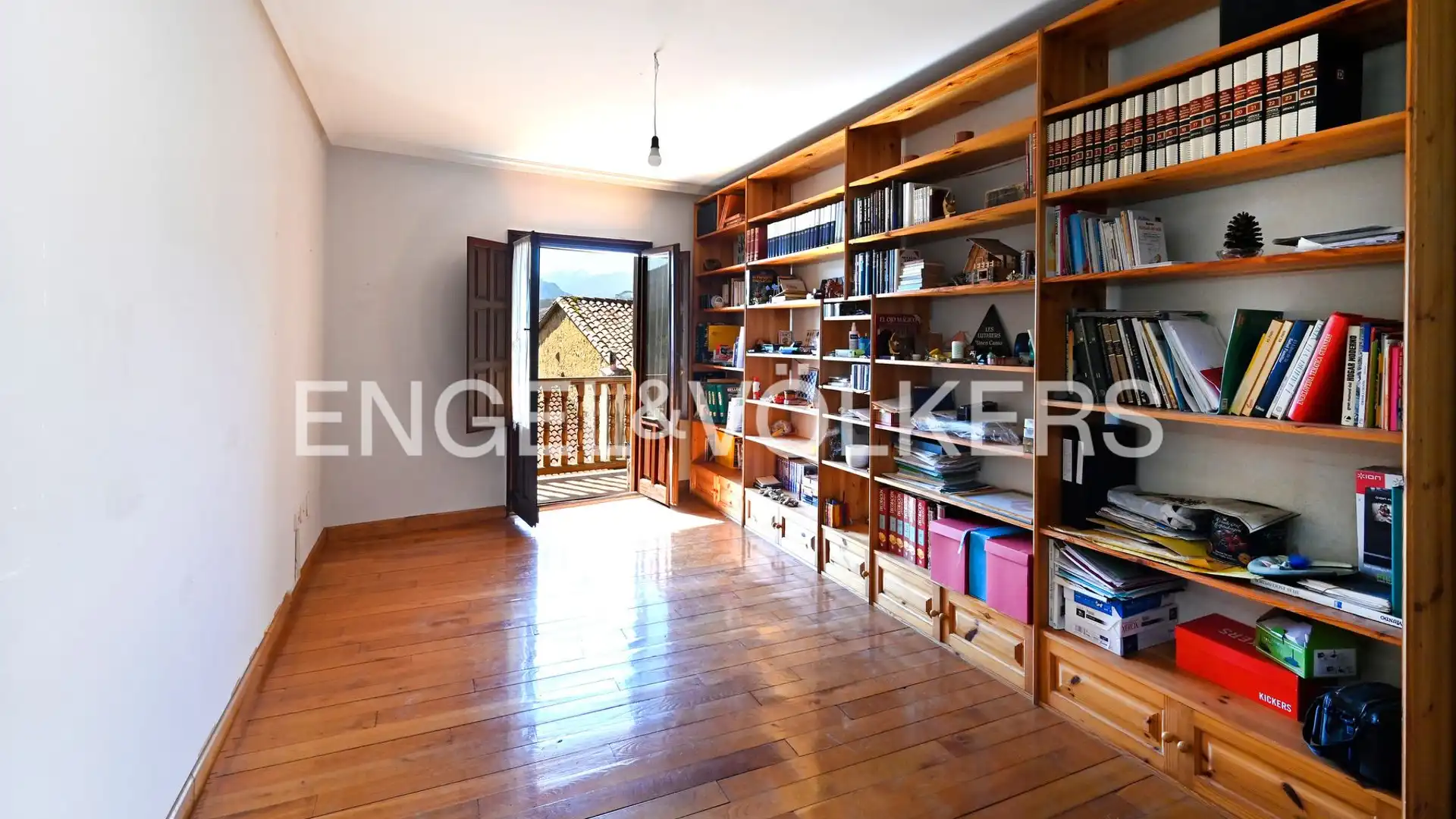 Wohnzimmer von Wohnung zum Verkauf in Herrerías mit Heizung, Parkett und Terrasse