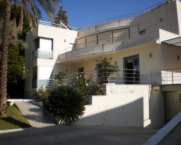 Vista exterior de Casa o xalet en venda en  Córdoba Capital amb Aire condicionat, Calefacció i Jardí privat