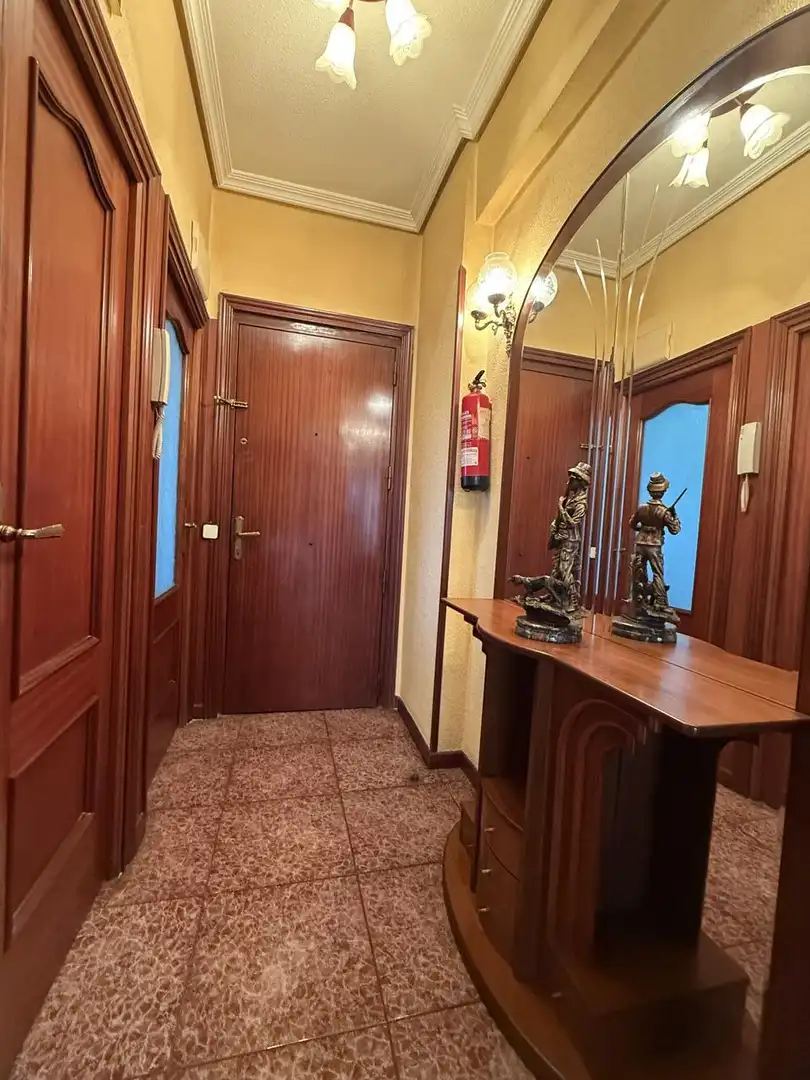 Piso en venta en Madrid con Calefacción y Terraza