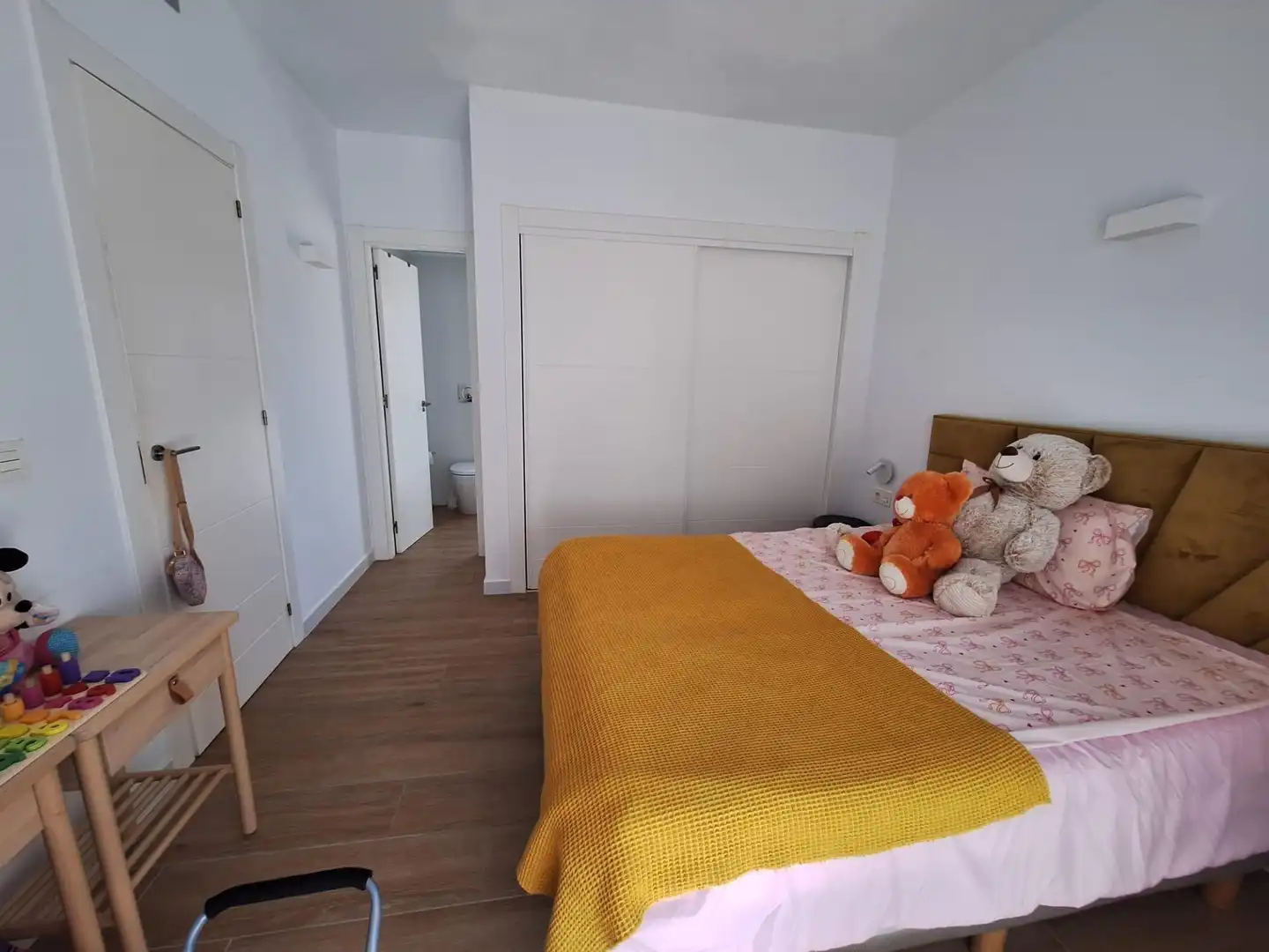 Dormitori de Casa o xalet en venda en Torrevieja amb Aire condicionat, Calefacció i Jardí privat