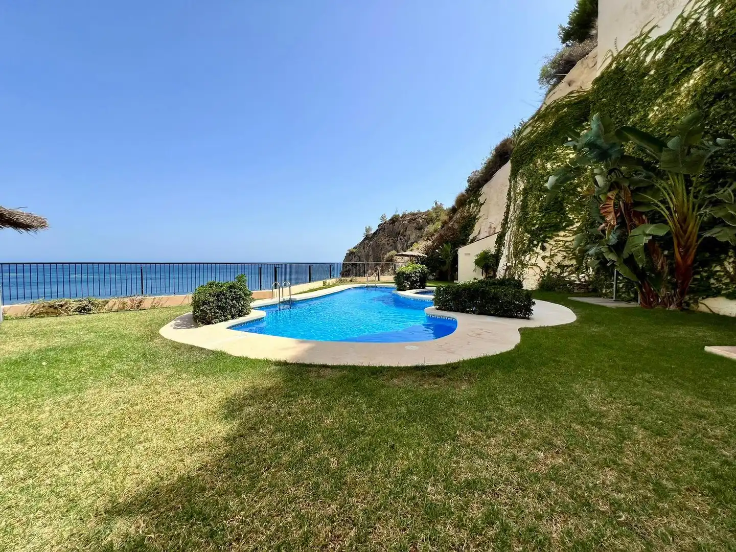 Piscina de Apartamento en venta en Altea con Aire acondicionado, Terraza y Amueblado