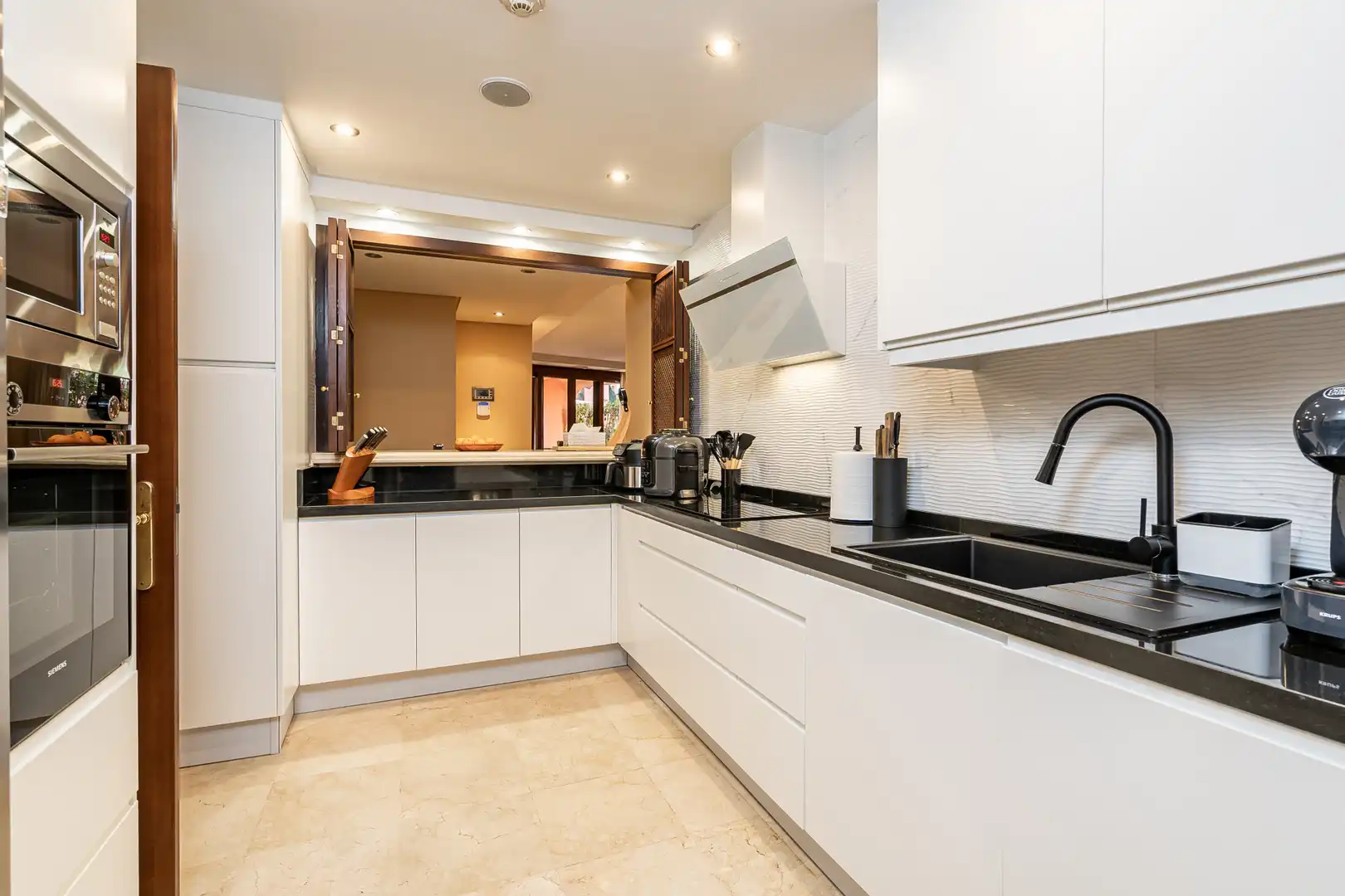 Cocina de Planta baja en venta en Estepona con Aire acondicionado, Calefacción y Terraza