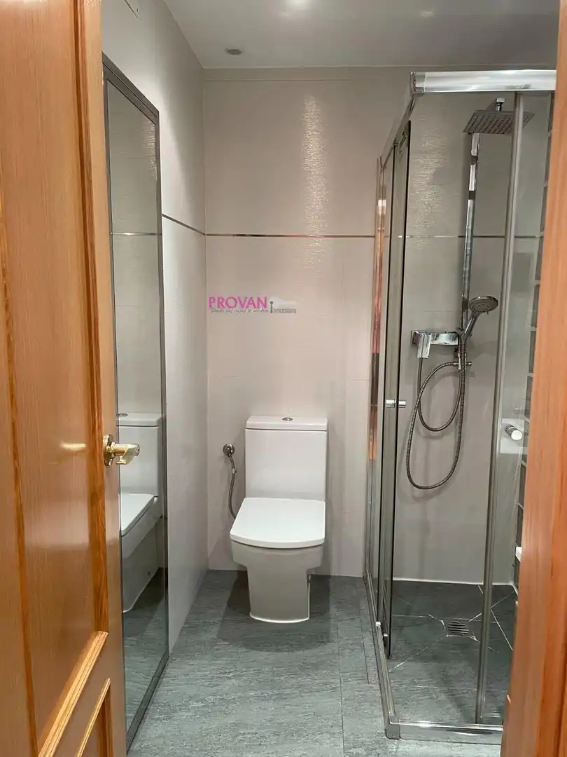 Badezimmer von Wohnung zur Miete in Torrejón de Ardoz mit Klimaanlage, Heizung und Whirlpool