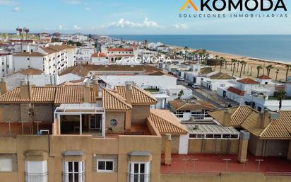 Vista exterior de Àtic en venda en La Antilla amb Terrassa i Traster