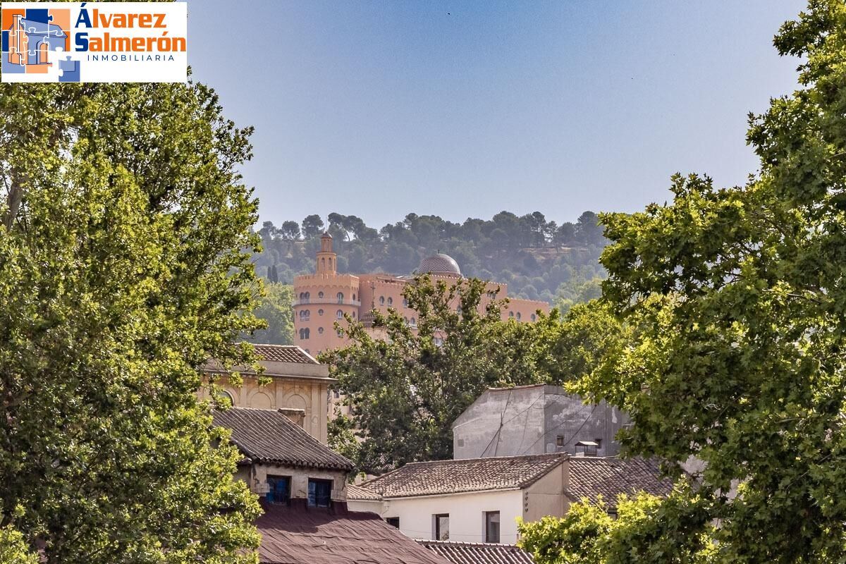 Exterior view of Flat for sale in  Granada Capital  with Air Conditioner and Heating